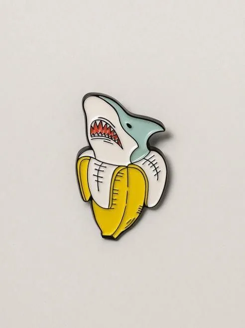 Значок металлический 35мм "Banana shark"